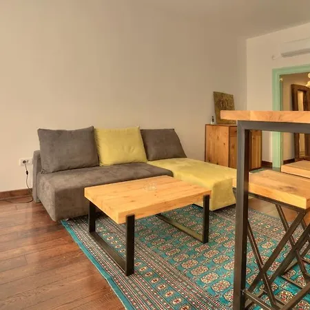 Knez Apartment *